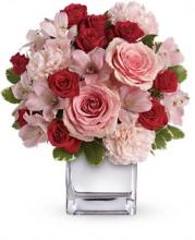 Love That Pink Bouquet with Roses